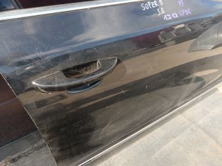 bontott SKODA SUPERB II Jobb első Ajtó (Részeivel)