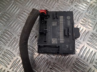 bontott SKODA SUPERB II Jobb első Ajtó Vezérlőegység