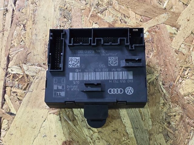 bontott SKODA SUPERB II Jobb első Ajtó Vezérlőegység