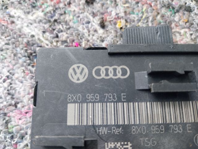 bontott SKODA SUPERB II Jobb első Ajtó Vezérlőegység