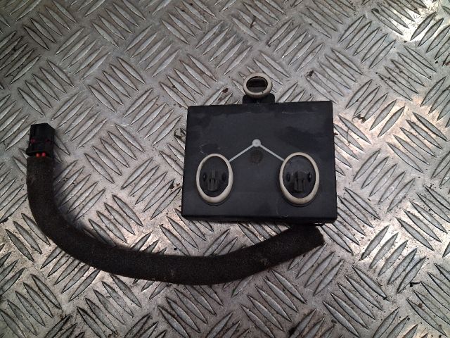 bontott SKODA SUPERB II Jobb első Ajtó Vezérlőegység