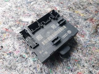 bontott SKODA SUPERB II Jobb első Ajtó Vezérlőegység