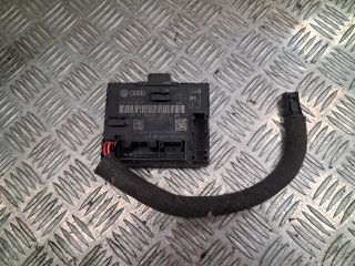 bontott SKODA SUPERB II Jobb első Ajtó Vezérlőegység