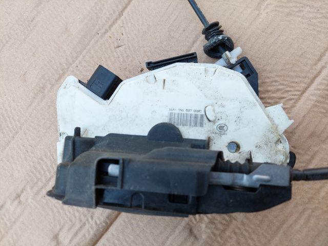 bontott SKODA SUPERB II Jobb első Ajtózár