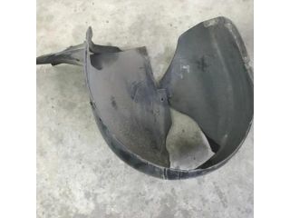 bontott SKODA SUPERB II Jobb első Dobbetét (Kerékjárati, Műanyag)