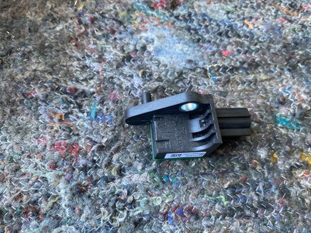 bontott SKODA SUPERB II Jobb első Oldal Ütközés Érzékelő