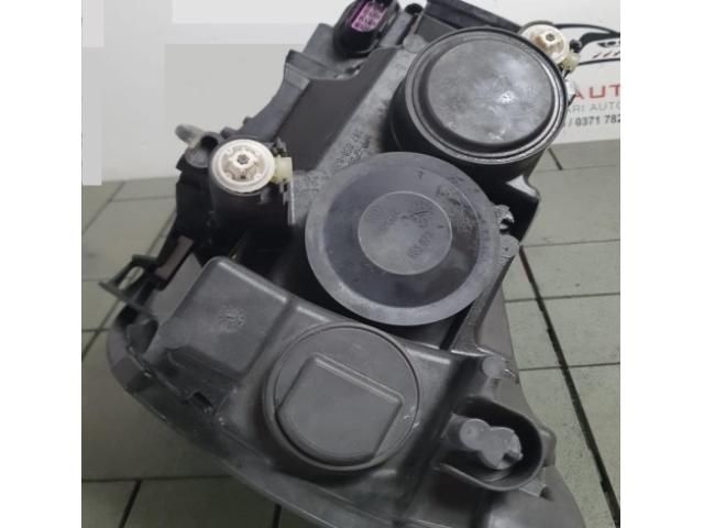 bontott SKODA SUPERB II Jobb Fényszóró