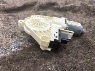 bontott SKODA SUPERB II Jobb hátsó Ablakemelő Motor