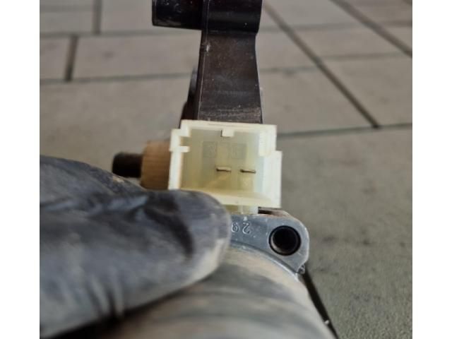 bontott SKODA SUPERB II Jobb hátsó Ablakemelő Motor