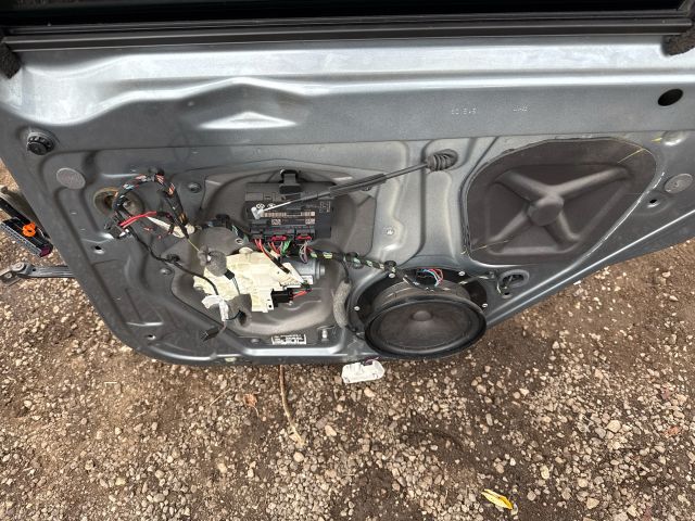 bontott SKODA SUPERB II Jobb hátsó Ajtó (Részeivel)