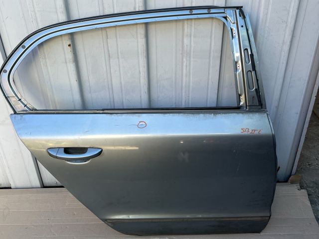 bontott SKODA SUPERB II Jobb hátsó Ajtó (Üres lemez)