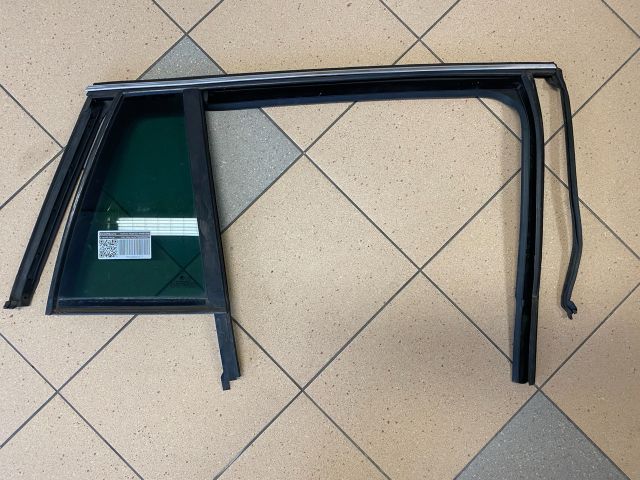 bontott SKODA SUPERB II Jobb hátsó Fixüveg (Ajtóban)