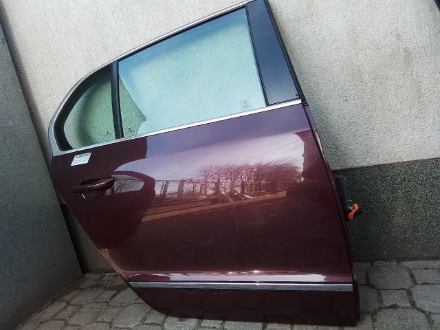 bontott SKODA SUPERB II Jobb hátsó Fixüveg (Ajtóban)