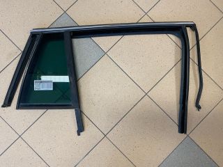 bontott SKODA SUPERB II Jobb hátsó Fixüveg (Ajtóban)