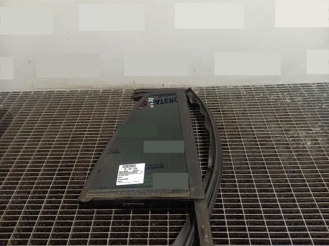 bontott SKODA SUPERB II Jobb hátsó Fixüveg (Ajtóban)