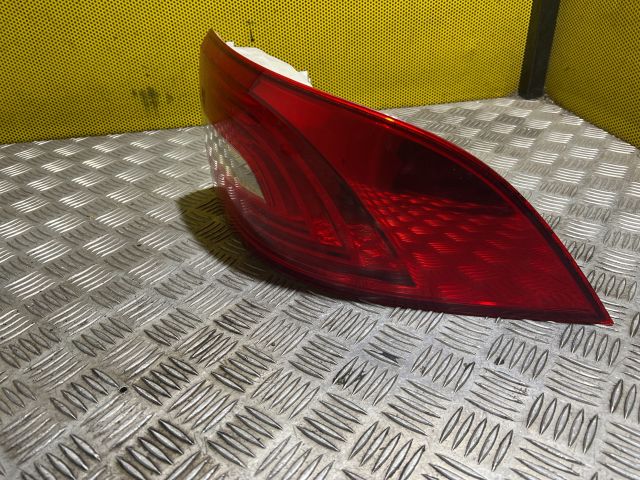 bontott SKODA SUPERB II Jobb Hátsó Lámpa