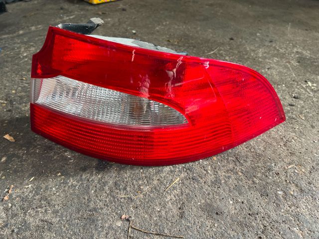 bontott SKODA SUPERB II Jobb Hátsó Lámpa