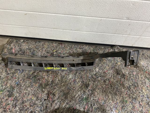 bontott SKODA SUPERB II Jobb hátsó Lökhárító Tartó (Műanyag)