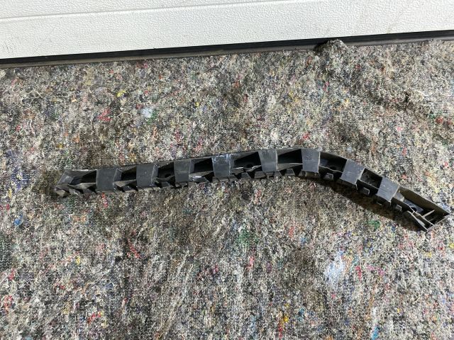 bontott SKODA SUPERB II Jobb hátsó Lökhárító Tartó (Műanyag)