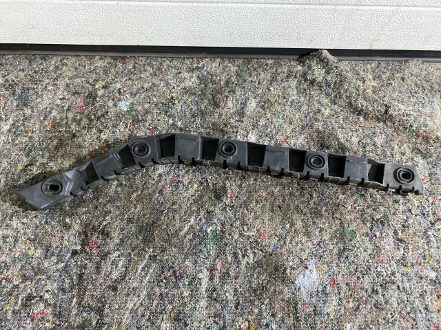 bontott SKODA SUPERB II Jobb hátsó Lökhárító Tartó (Műanyag)