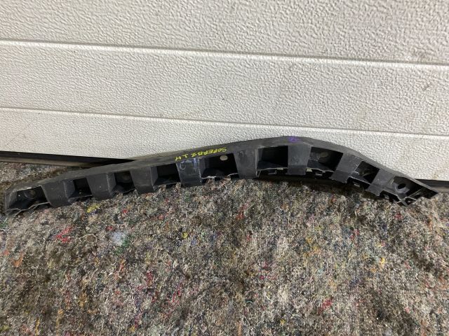 bontott SKODA SUPERB II Jobb hátsó Lökhárító Tartó (Műanyag)