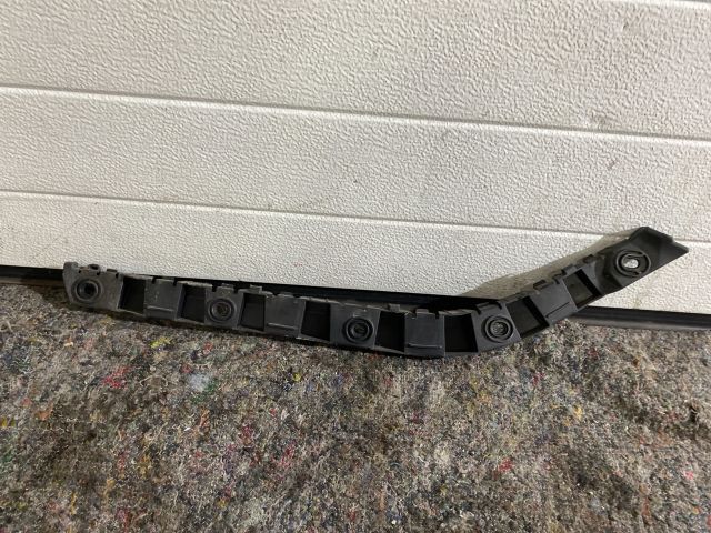 bontott SKODA SUPERB II Jobb hátsó Lökhárító Tartó (Műanyag)