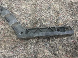 bontott SKODA SUPERB II Jobb hátsó Oldal Lökhárító Tartó (Műanyag)