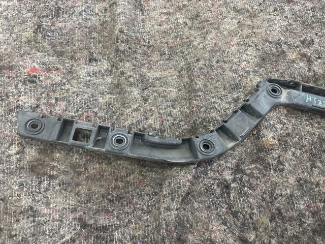 bontott SKODA SUPERB II Jobb hátsó Oldal Lökhárító Tartó (Műanyag)