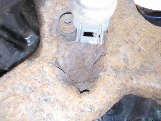 bontott SKODA SUPERB II Jobb hátsó Tengelycsonk