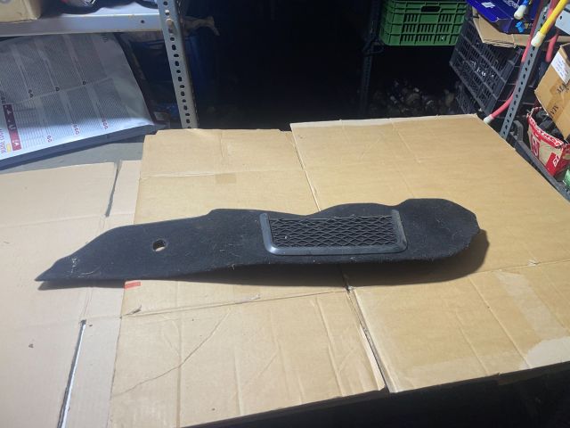 bontott SKODA SUPERB II Jobb Kardánbox Burkolat