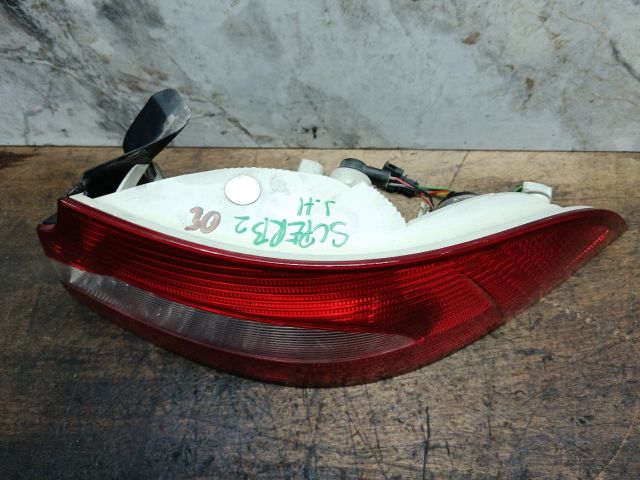 bontott SKODA SUPERB II Jobb Külső Hátsó Lámpa