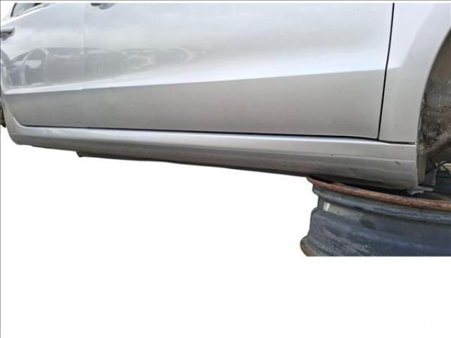 bontott SKODA SUPERB II Jobb Küszöb