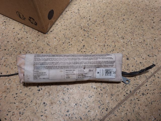 bontott SKODA SUPERB II Jobb Oldallégzsák