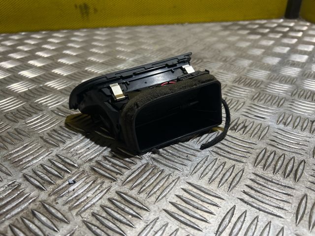 bontott SKODA SUPERB II Jobb Szellőző