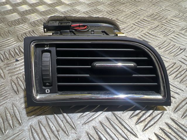 bontott SKODA SUPERB II Jobb Szellőző