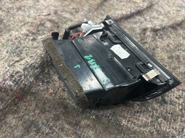 bontott SKODA SUPERB II Jobb Szellőző