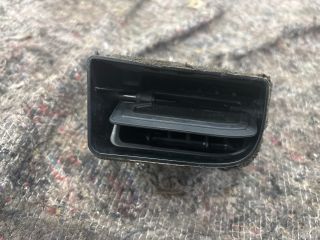 bontott SKODA SUPERB II Jobb Szellőző