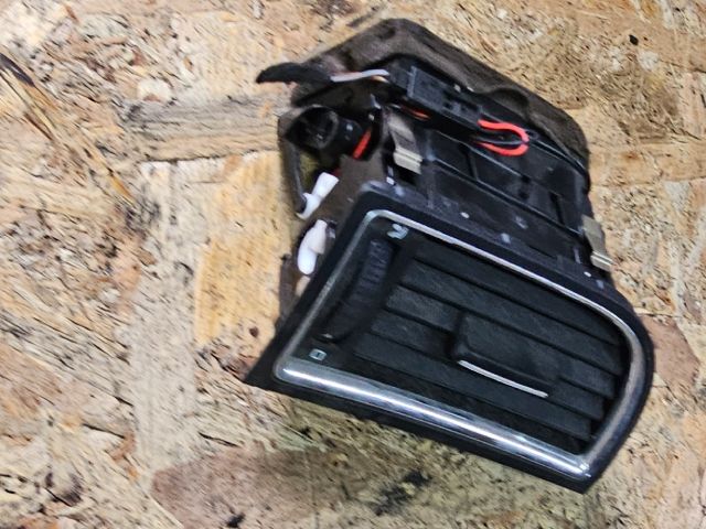 bontott SKODA SUPERB II Jobb Szellőző