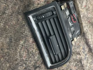 bontott SKODA SUPERB II Jobb Szellőző