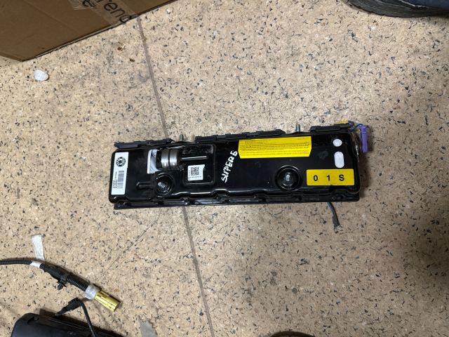 bontott SKODA SUPERB II Jobb Térdlégzsák