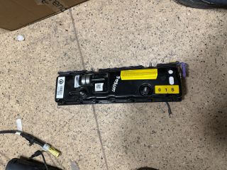 bontott SKODA SUPERB II Jobb Térdlégzsák