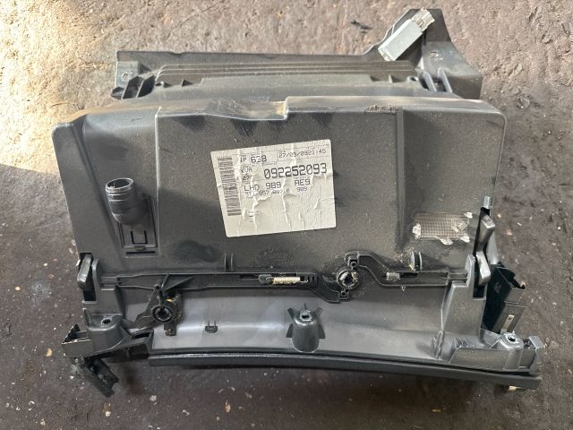 bontott SKODA SUPERB II Kesztyűtartó