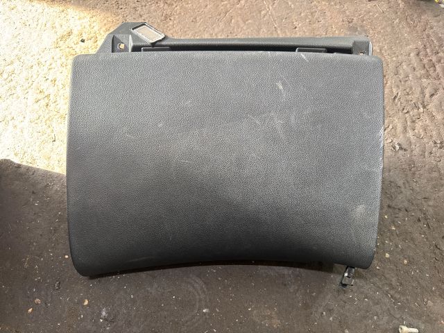 bontott SKODA SUPERB II Kesztyűtartó