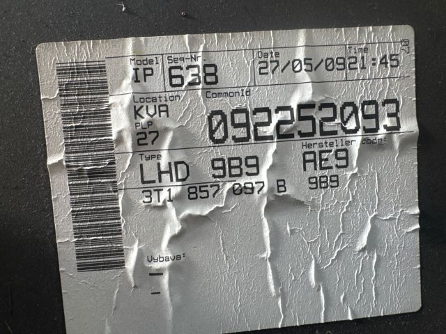 bontott SKODA SUPERB II Kesztyűtartó