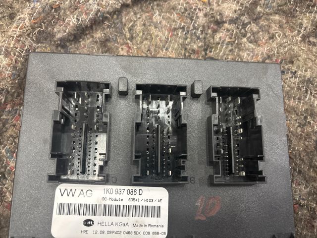 bontott SKODA SUPERB II Komfort Elektronika