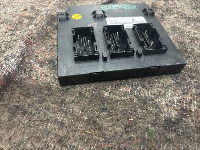 bontott SKODA SUPERB II Komfort Elektronika