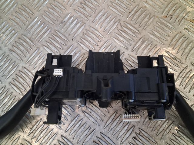 bontott SKODA SUPERB II Komplett Kormánykapcsoló (Bajuszkapcsoló)