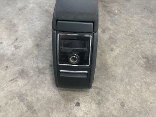 bontott SKODA SUPERB II Könyöklő