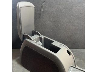 bontott SKODA SUPERB II Könyöklő