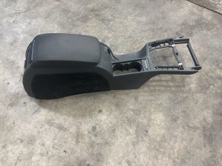 bontott SKODA SUPERB II Könyöklő